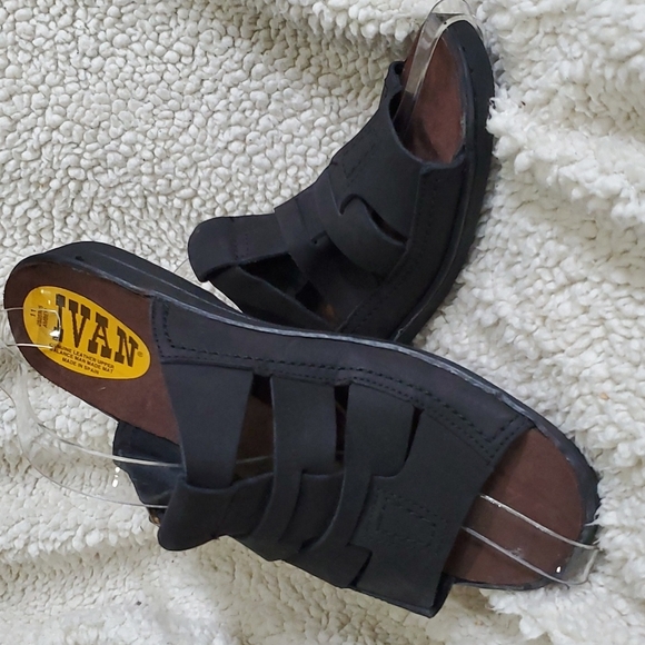 Ivan black leather made in Spain amber buckle sandals - Picture 1 of 5